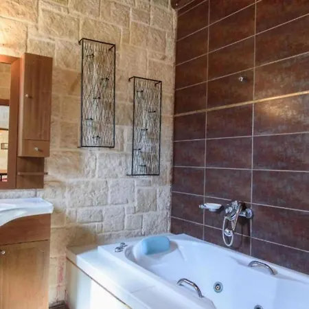 Stone And Wood Villa